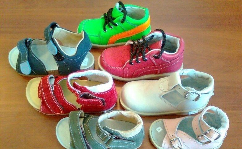 zapatos infantiles para hallux valgus